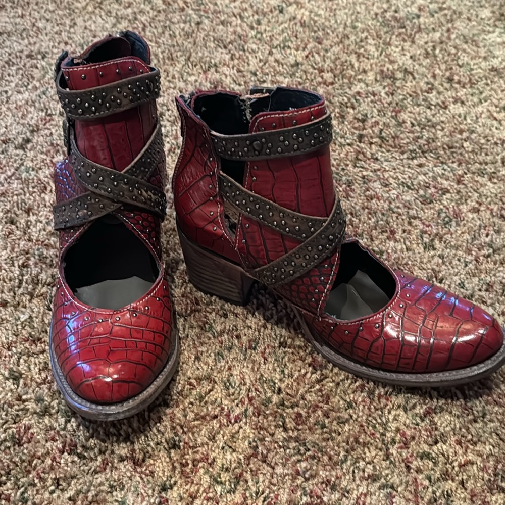 Saphire FREEBIRDS by Steven